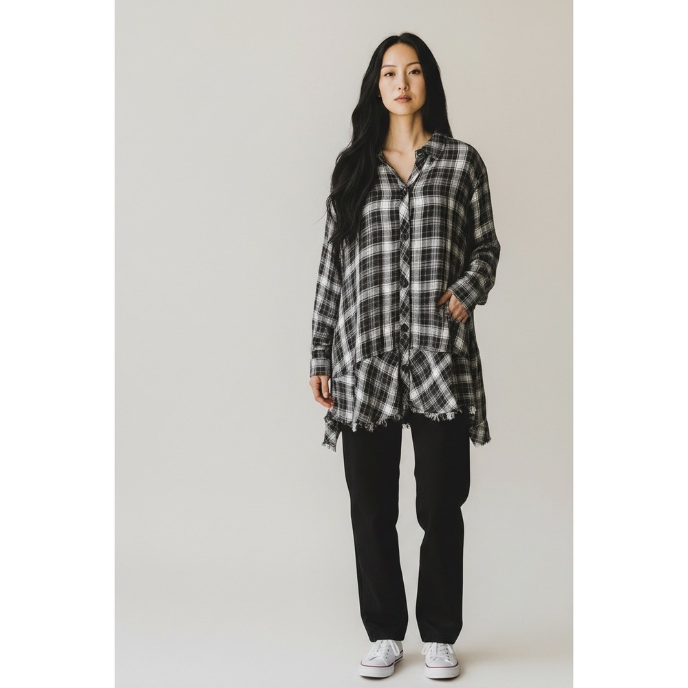 Democracy White Plaid Soft Peplum Button Down Shirt Frayed Hem Metallic NWT Sz L